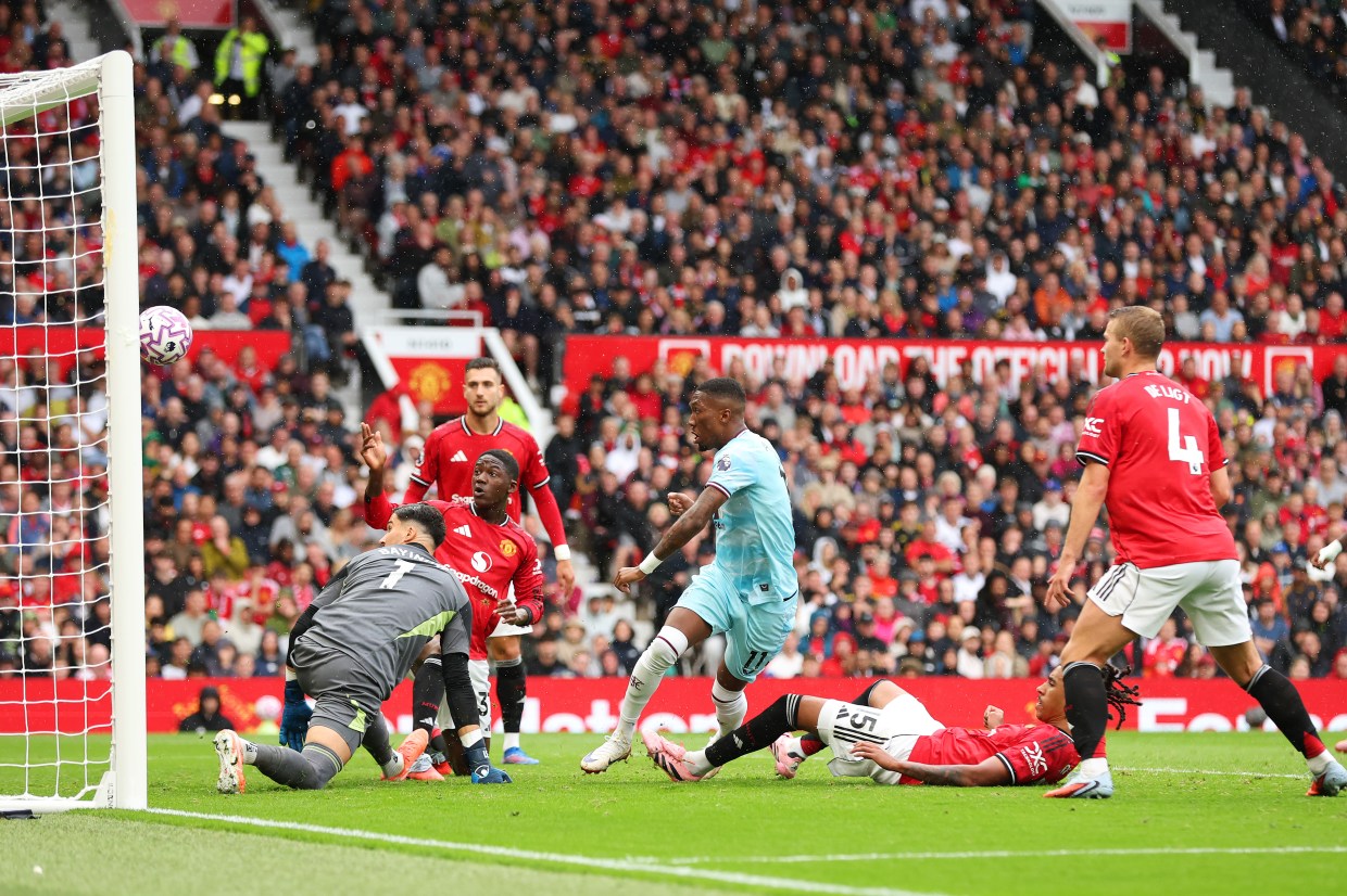 Các ngôi sao MU đòi loại Onana và Bayindir - Ảnh 1