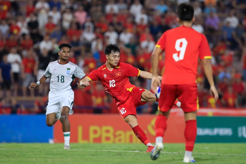 HLV Kim Sang Sik nói lý do U23 Việt Nam chỉ ghi 2 bàn trước Bangladesh - Ảnh 1