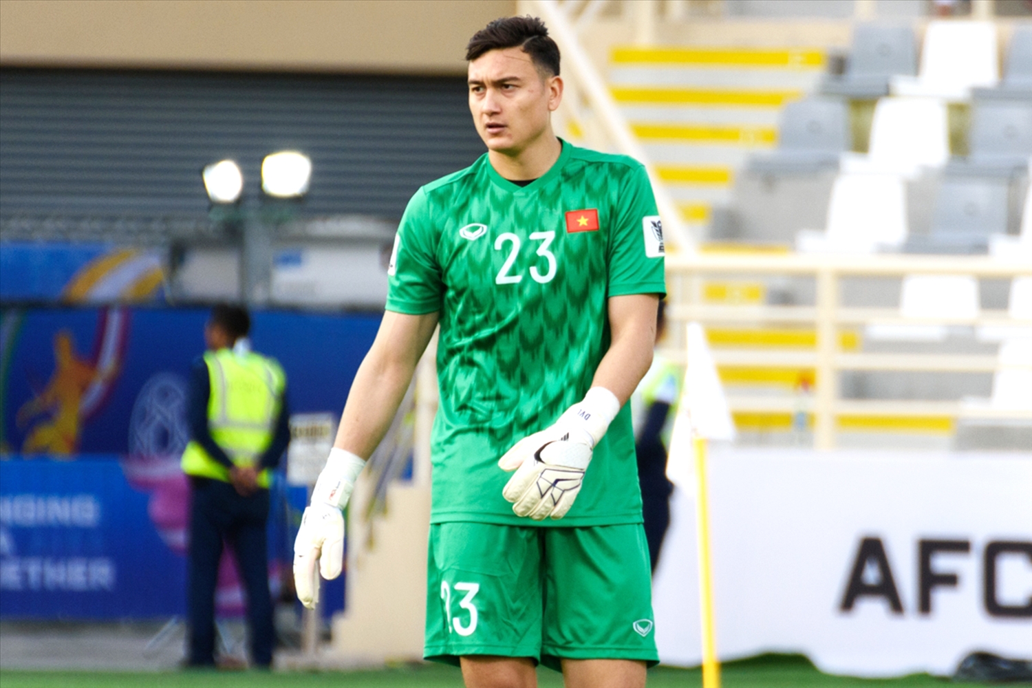 Tuyển Việt Nam triệu tập đội hình gặp Nepal: Văn Lâm trở lại - Ảnh 1