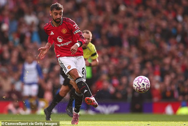 Bruno Fernandes nói rõ về tương lai ở MU trước tin đồn sang Saudi Arabia - Ảnh 1