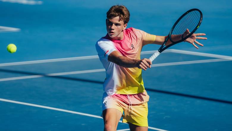 Nhận định tennis Mensik vs Bernet, Vòng 1 Swiss Open - 1h00 ngày 21/10 - Ảnh 1