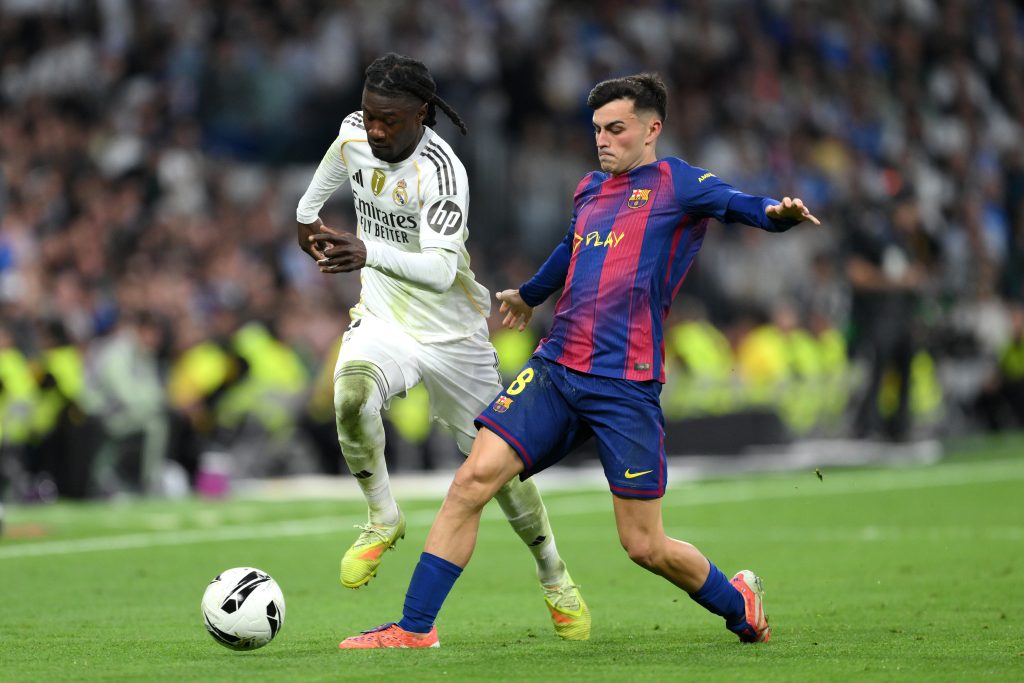 Đánh bại Barcelona, Real Madrid xây chắc ngôi đầu La Liga - Ảnh 1