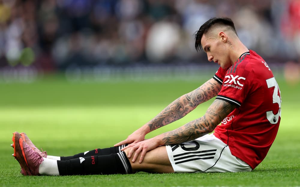 Đã rõ tình trạng chấn thương của Benjamin Sesko - Ảnh 1