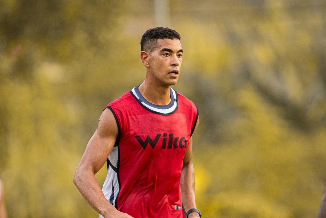 Trung vệ thép Gustavo chính thức có quốc tịch, sẵn sàng lên tuyển Việt Nam - Ảnh 1