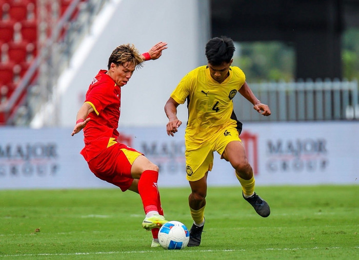 U22 Malaysia sáng cửa đi tiếp dù thua U22 Việt Nam - Ảnh 1