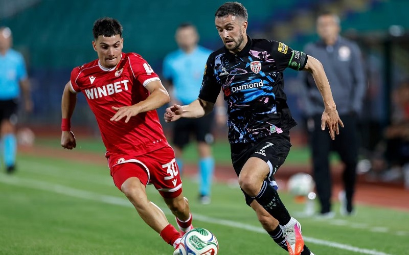 Chuy&ecirc;n gia Oliver Thomas dự đo&aacute;n Derry City vs CSKA Sofia, 0h30 ng&agrave;y 17/07 - Ảnh 0