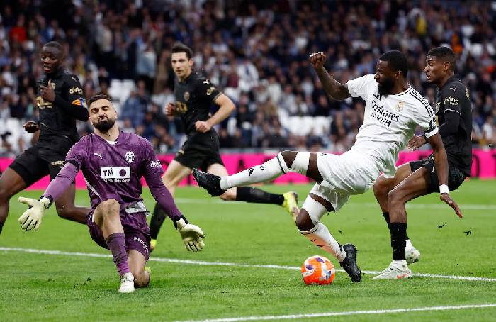 Soi kèo góc Real Madrid vs Valencia, 3h00 ngày 2/11