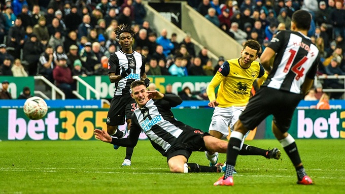 Nhận định Oxford United vs Newcastle United, 3h05 ngày 5/2