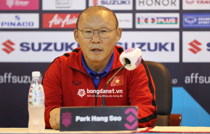 Với Park Hang-seo, núi tiền lương không bằng đường vào World Cup