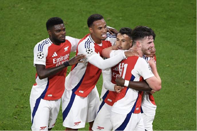 Kết quả cúp C1 đêm qua: Arsenal thắng PSG, Barcelona thắng đậm