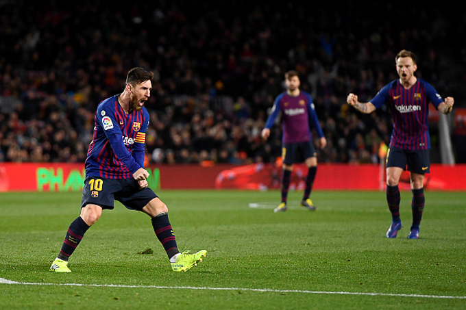 Barcelona 2-2 Valencia: Messi lập cú đúp giúp Barca giữ 1 điểm