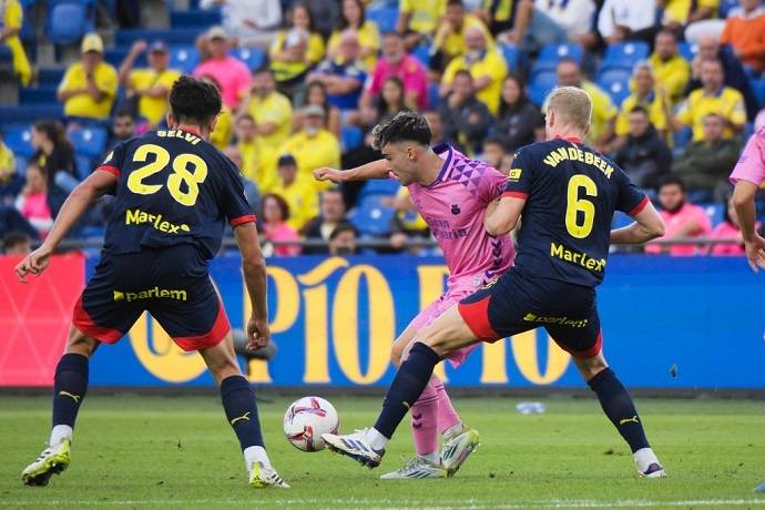 Siêu máy tính dự đoán Girona vs Las Palmas, 3h00 ngày 4/2