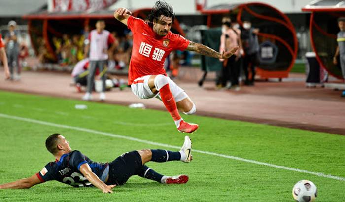 Soi kèo phạt góc Chongqing Lifan vs Qingdao, 19h ngày 5/8