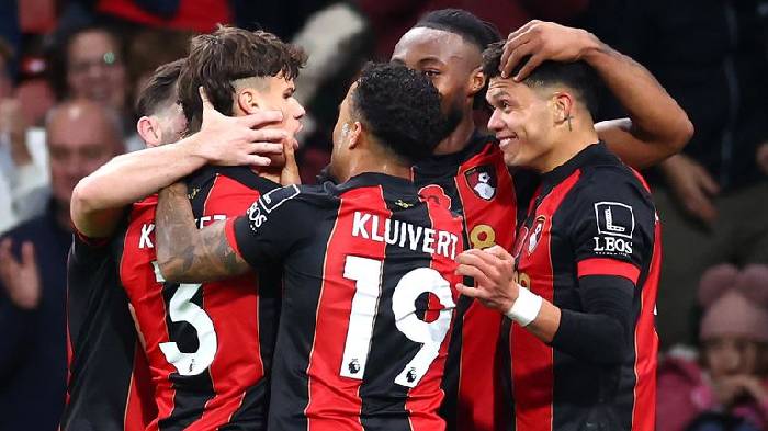 Thua sốc Bournemouth, Man City mất ngôi đầu bảng vào tay Liverpool