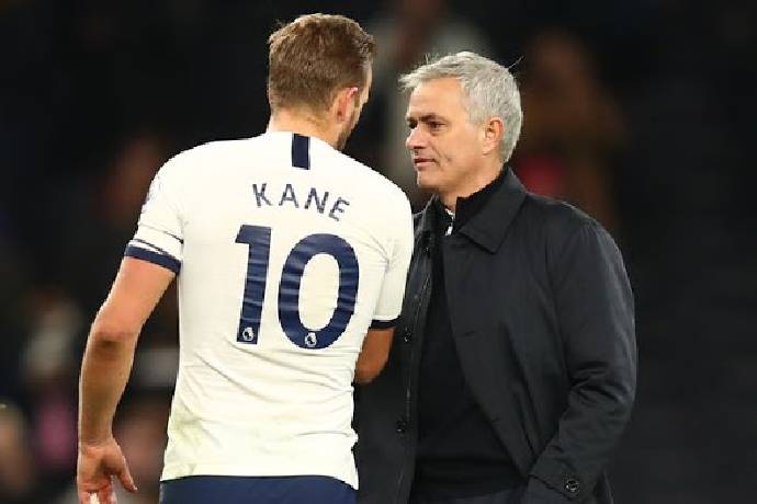Tottenham vs Chelsea: HLV Mourinho báo tin vui về Harry Kane