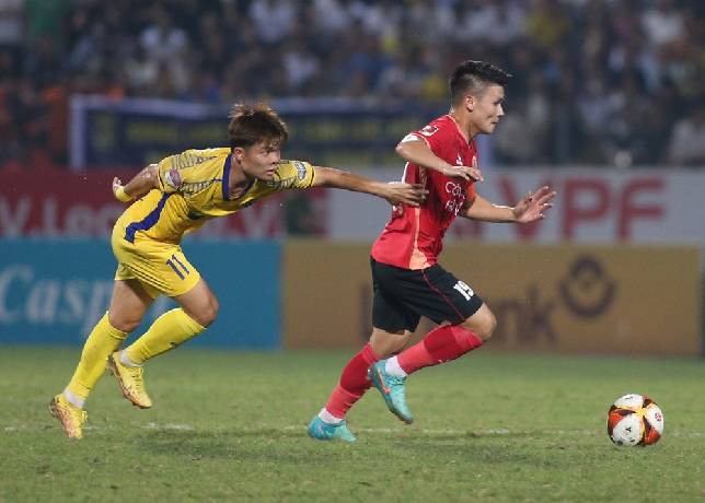 Quang Hải sút phạt thành bàn, Công an Hà Nội tiến sát ngôi đầu V-League