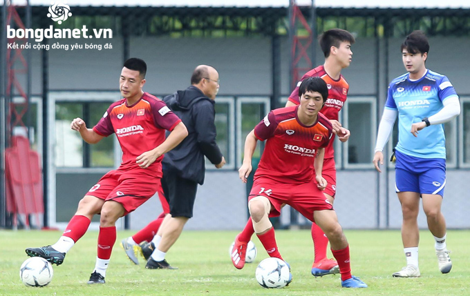 Tin bóng đá đội tuyển Việt Nam ngày 4/9: Thầy Park có bài 'bắt chết' Chanathip