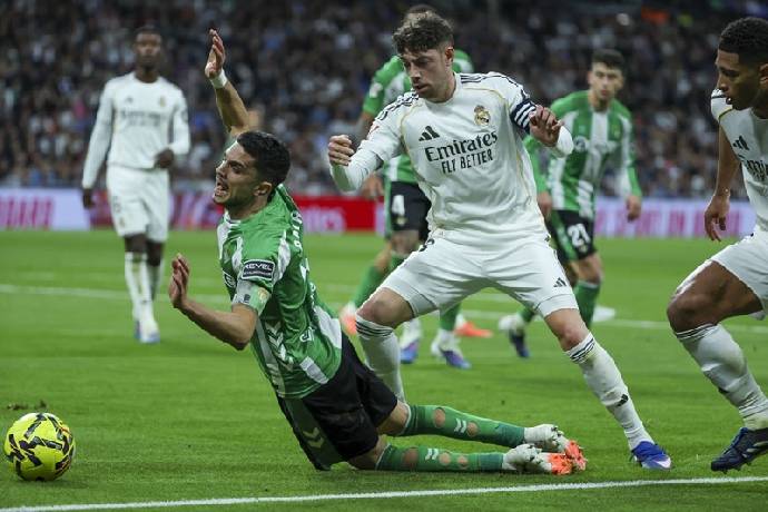 Máy tính dự đoán tỷ số Betis vs Real Madrid, 2h00 ngày 05/09 – La Liga 2026/27