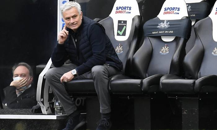 Tottenham hòa Newcastle, Jose Mourinho tua lại ‘bài ca muôn thuở’