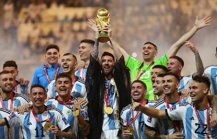 Sao Argentina chế nhạo FIFA: 'Đổi luật muộn quá, tụi này vô địch rồi'