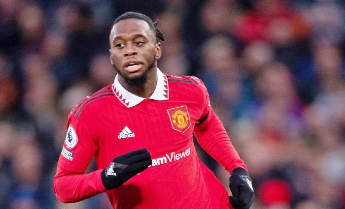 Wan Bissaka vòi tiền để rời MU