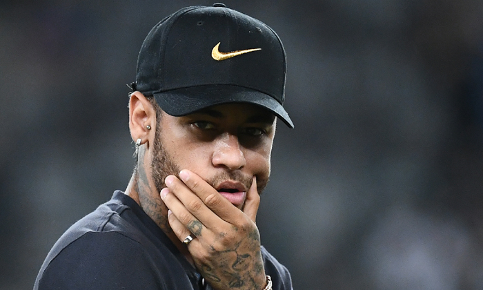 Neymar Jr suy sụp vì không thể trở lại Barcelona?