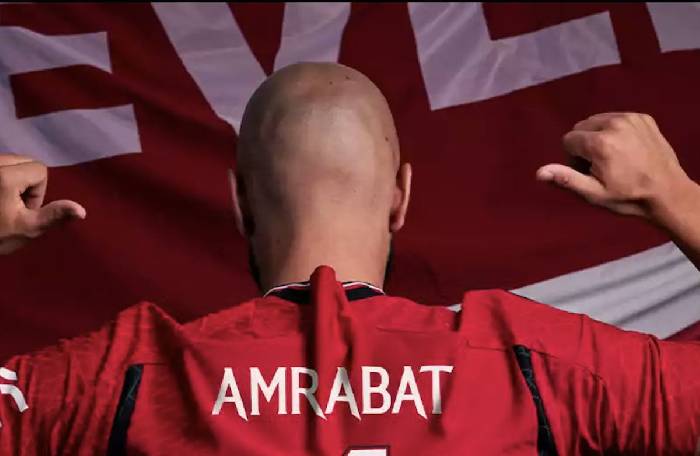 Chính thức! Amrabat nhận chiếc áo bị 'quỷ ám' của Man United