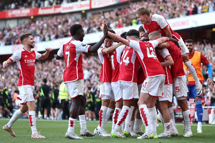 XÁC NHẬN ! Arsenal hủy hợp đồng 'Ngôi sao 80 củ', rời khỏi Emirates ngay lập tức