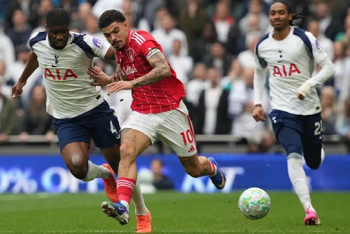 Kèo thẻ phạt Nottingham vs Tottenham 21h00 ngày 05/09