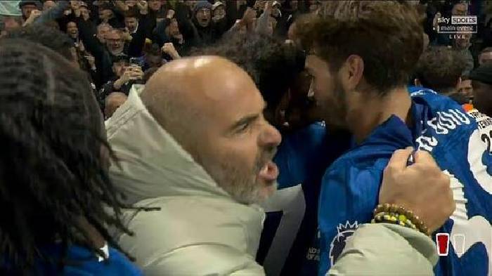 HLV Enzo Maresca bị đuổi vì ăn mừng giống Mourinho
