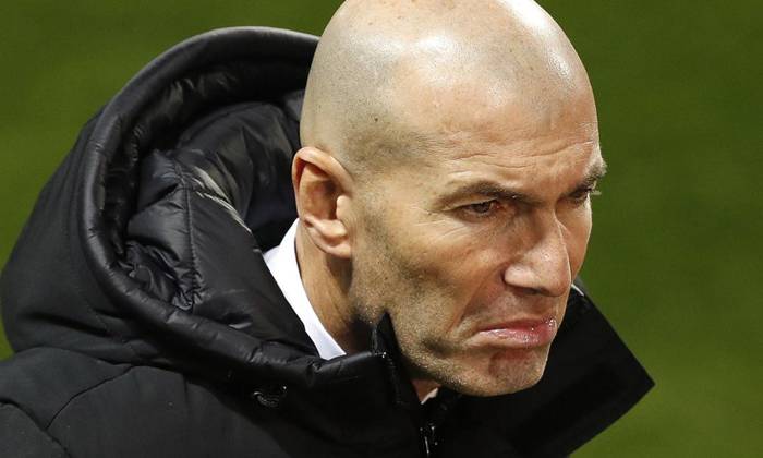 Zidane nổi trận lôi đình trong buổi họp báo trước trận Huesca vs Real Madrid