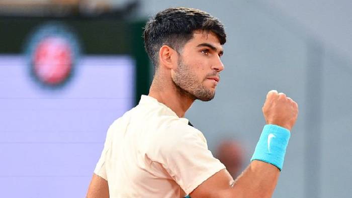 Musetti bỏ cuộc vì chấn thương, Alcaraz vào chung kết Roland Garros 2025 Musetti bỏ cuộc vì chấn thương, Alcaraz vào chung kết Roland Garros 2025