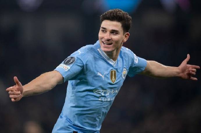 Bán Julian Alvarez với giá kỷ lục, Man City lãi đậm