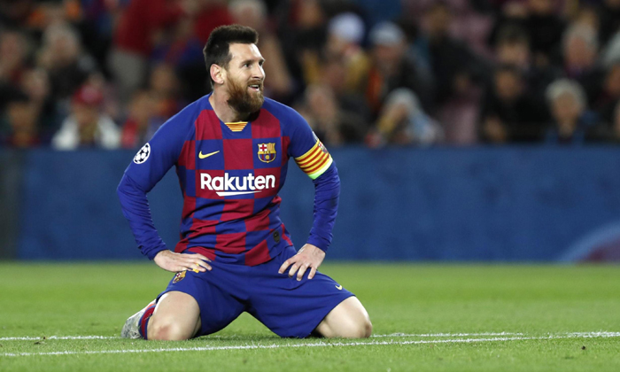 Barcelona bất lực trước Slavia Praha, Messi cán mốc đáng buồn