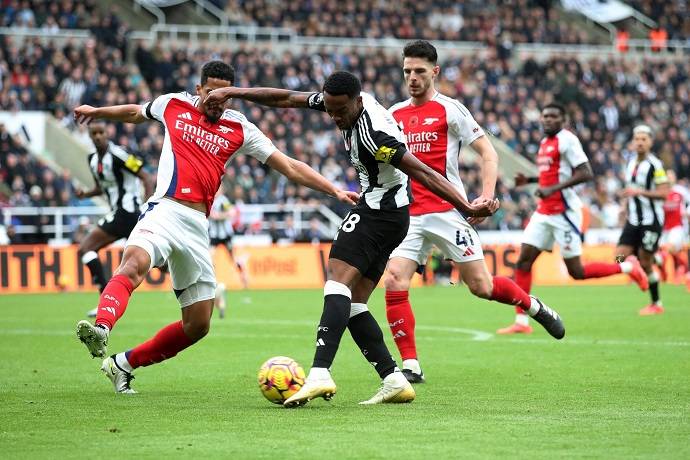 Siêu máy tính dự đoán Arsenal vs Newcastle, 3h00 ngày 8/1