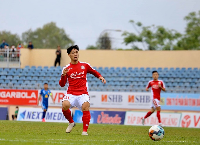 Tịt ngòi ở V.League, Công Phượng sang Lào tìm bàn thắng