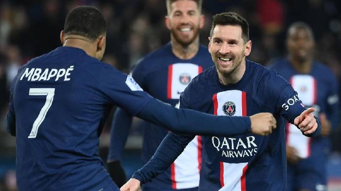 Messi và Mbappe 'mặn nồng' khiến CĐV PSG sung sướng vỡ oà