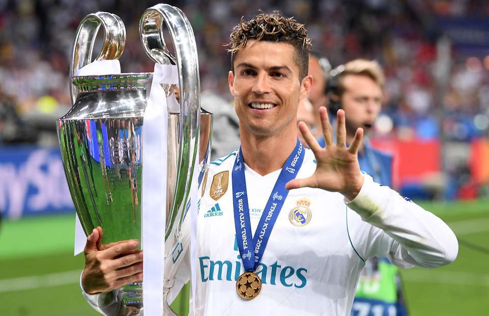 Ronaldo khó chối từ đề nghị tái hợp của Real Madrid