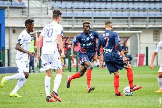 Grenoble vs Auxerre, 21h ngày 9/1: Chen chân vào top 2