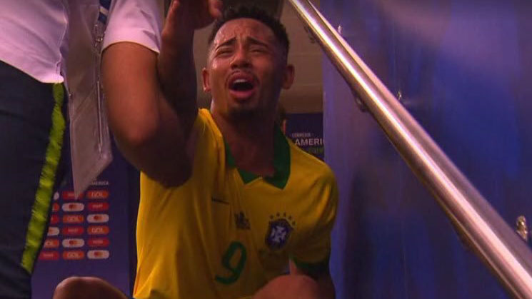 Dính thẻ đỏ, Gabriel Jesus khóc như mưa ở CK Copa America 2019
