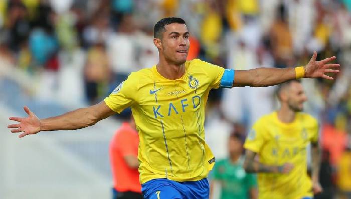 Tái ngộ Ronaldo tại Ả Rập, cựu HLV Man United chính thức lên tiếng
