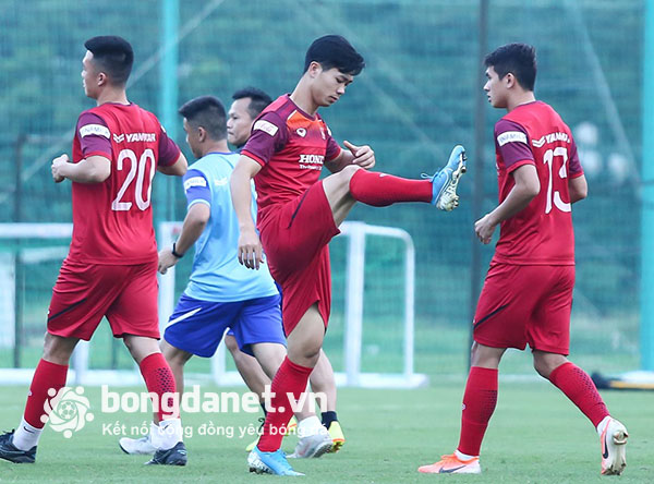 Tin bóng đá đội tuyển Việt Nam hôm nay 8/10: HLV Park tìm điểm yếu của Malaysia
