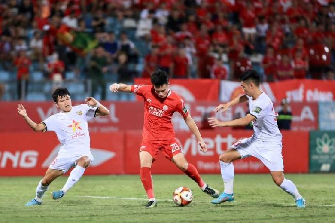 Soi kèo góc Thể Công Viettel vs Hà Tĩnh, 19h15 ngày 08/10
