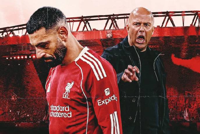Salah bị chỉ trích vì nổi loạn không đúng lúc ở Liverpool