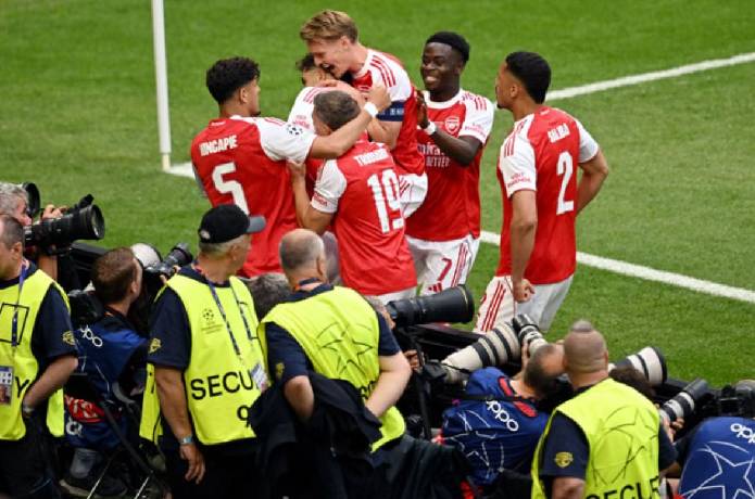Kèo thẻ phạt Arsenal vs Dortmund  20h00 ngày 09/08: Chơi kỷ luật