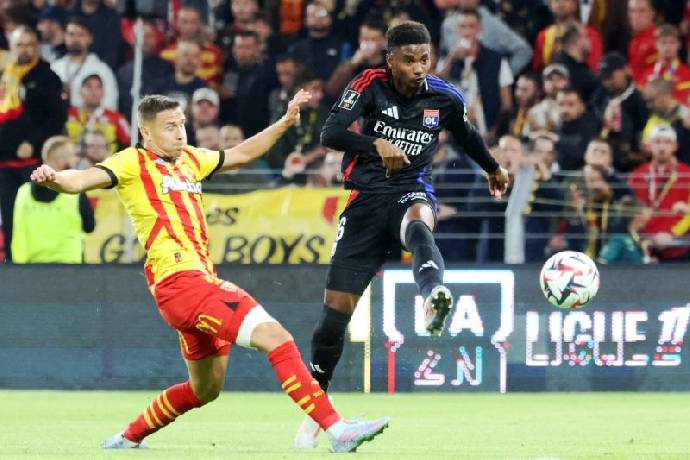 Soi kèo góc Lens vs Lyon, 01h45 ngày 10/10