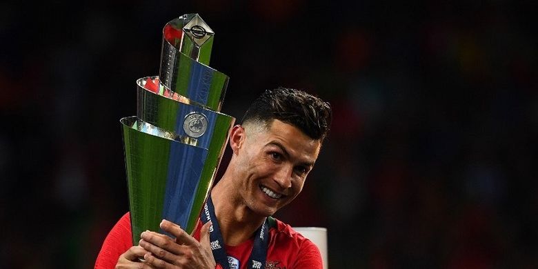 Ronaldo lập kỷ lục vô tiền khoáng hậu sau chức vô địch UEFA Nations League