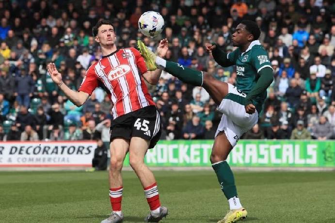 Soi kèo góc Plymouth vs Exeter, 02h00 ngày 11/08