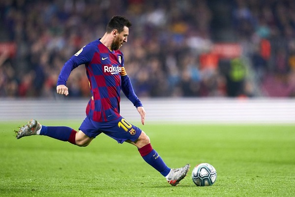 Messi và Benzema thi nhau lập kỷ lục tại vòng 13 La Liga