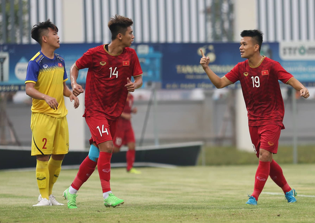 Tiền đạo trẻ nhất U23 Việt Nam bất ngờ về cách làm việc của thầy Park